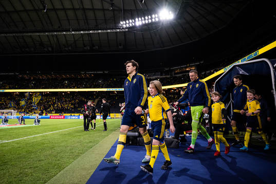 Victor Nilsson Lindelöf, goalkeeper Robin Olsen and