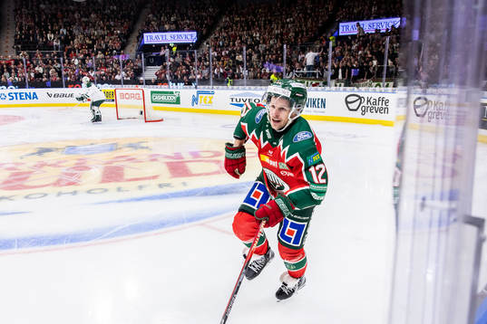 Frölundas Max Friberg tappar skridskoskenan