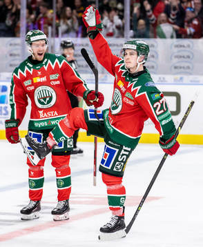 Frölundas Jere Innala jublar
