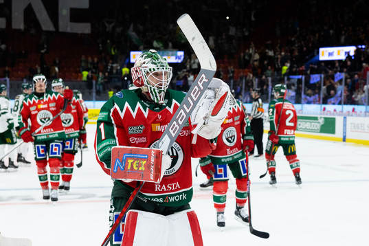 Frölundas målvakt Lars Johansson deppar
