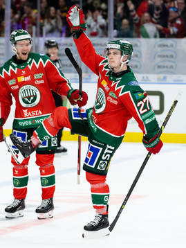Frölundas Jere Innala jublar