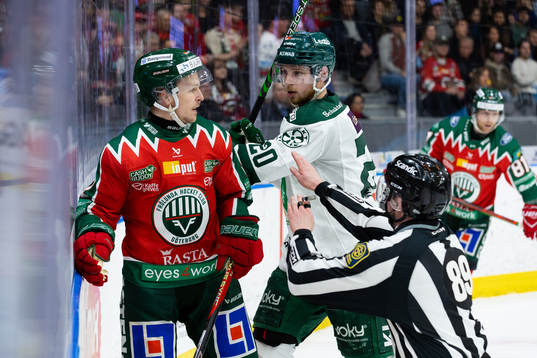 Frölundas Max Friberg och Färjestads Marcus Westfält