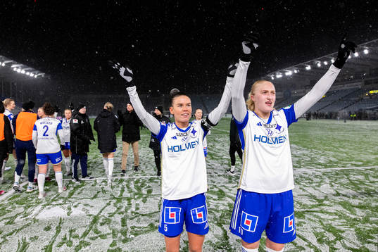 IFK Norrköpings My Cato och Wilma Leidhammar jublar