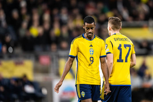 Alexander Isak of Sweden and Viktor Gyökeres of Sweden