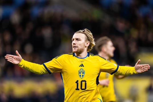 Emil Forsberg of Sweden celebrates scoring 1-0