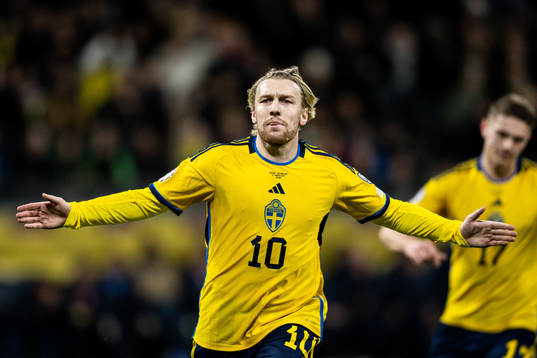 Bläddra bland fler bilder av Football, UEFA Euro Qualifier, Sweden - Azerbaijan