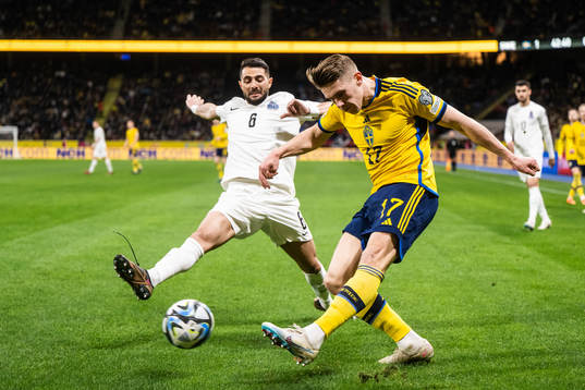 Hojjat Haggverdi of Azerbaijan and Viktor Gyökeres of