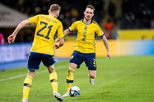 Dejan Kulusevski and Linus Wahlqvist Egnell of Sweden