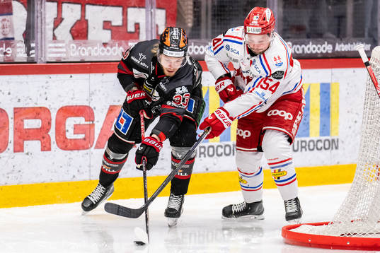 Örebros Christopher Mastomäki och Timrås Jonathan Dahlén