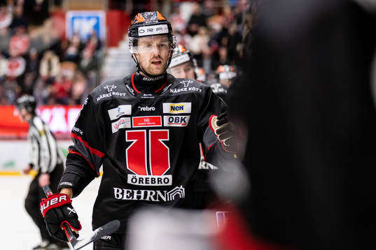 Örebros Filip Berglund jublar