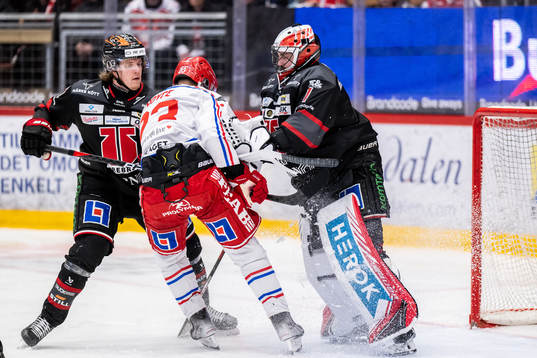 Timrås Jeremy Boyce-Rotevall oroar vid Örebros Marcus