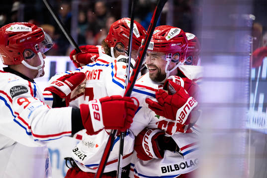 Timrås Emil Pettersson jublar