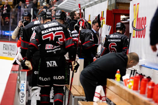 Örebros lämnar isen