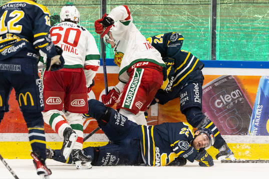Moras Kalle Miketinac och Oskar Tängerby mot Södertäljes
