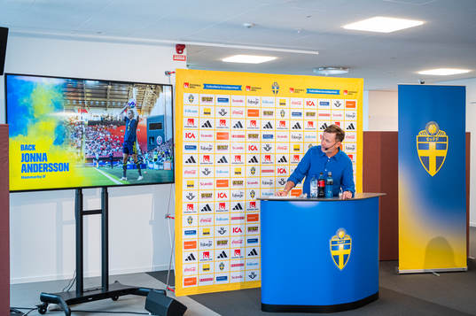 Head coach Peter Gerhardsson of the Swedish women's
