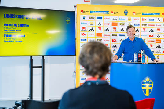 Head coach Peter Gerhardsson of the Swedish women's