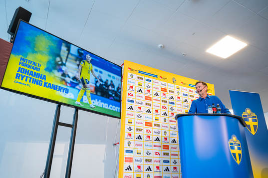 Head coach Peter Gerhardsson of the Swedish women's