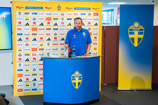 Head coach Martin Qvarmans Möller of the Swedish Women's