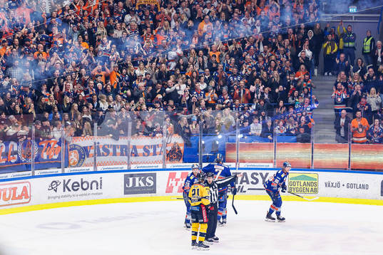 Bläddra bland fler bilder av Ishockey, SHL, Kvartsfinal 7, Växjö - Luleå
