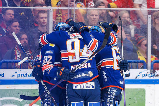 Växjös spelare jublar