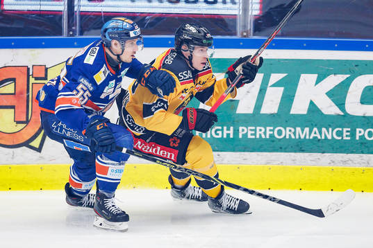 Växjös Miika Koivisto och Luleås Tomi Sallinen