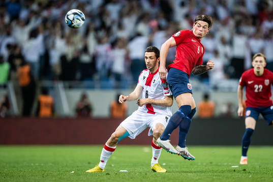 Giorgi Aburjania of Georgia and Patrick Berg of Norway