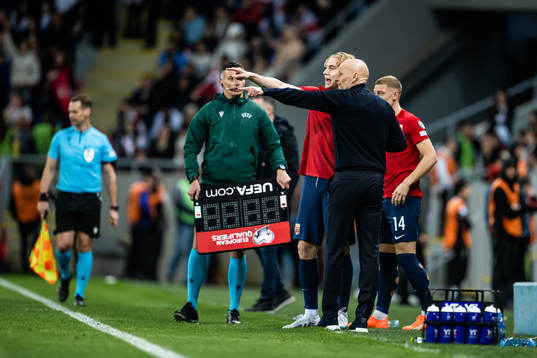 Kristian Thorstvedt and Head coach Ståle Solbakken of