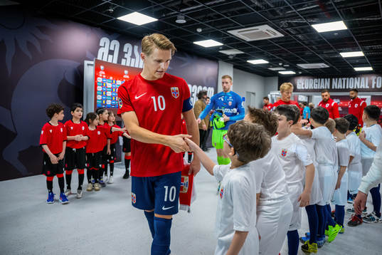 Bläddra bland fler bilder av Football, UEFA Euro Qualifier, Georgia - Norway