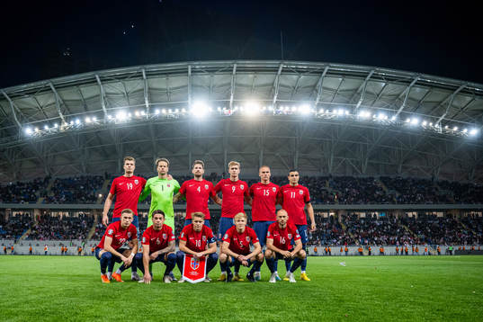 The starting eleven of Norway pose for a team photo