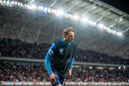 Sander Berge of Norway warms up