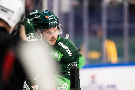 Färjestads Theodor Lennström deppar