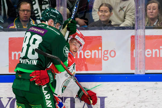 Färjestads Brandon Davidson och Frölundas Max Friberg