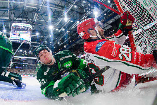 Färjestads Mattias Göransson och Frölundas Anthony Greco