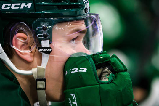 Färjestads Lucas Forsell deppar