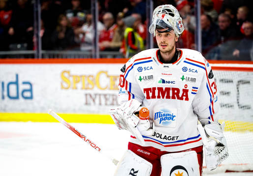 Timrås målvakt Jacob Johansson deppar