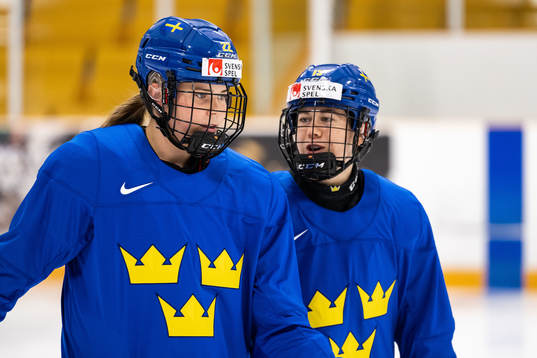 Hanna Thuvik and Lisa Johansson  of Sweden at a practice