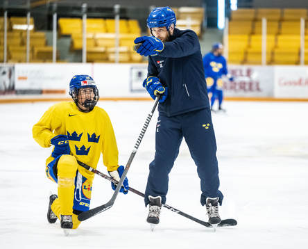 Fanny Rask and head coach Ulf Lundberg of Sweden at a