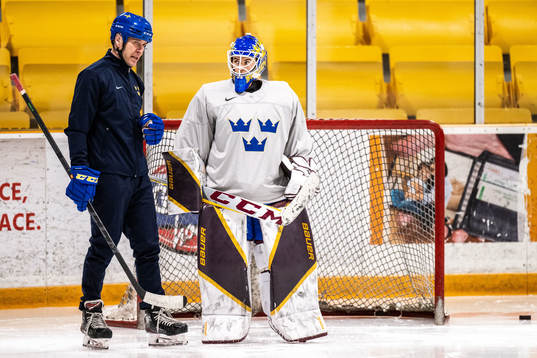 Goaltender coach Ola Kahem  and goaltender Emma Söderberg