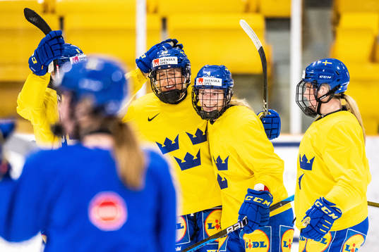 Hanna Olsson and Linnéa Andersson of Sweden celebrate at a