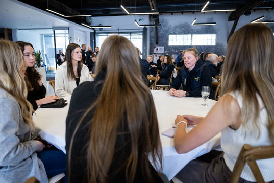 Sara Hjalmarsson of Sweden at an event with the mayor of