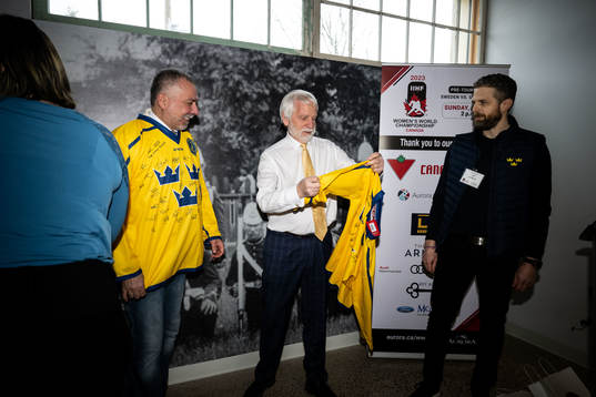 Mayor Tom Mrakas, Consulate General of Sweden Lars