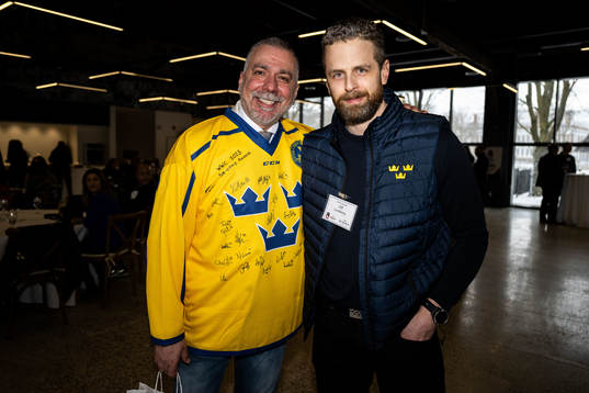 Mayor Tom Mrakas and Head coach Ulf Lundberg of Sweden  at