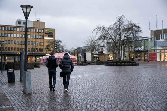 Emin Grozdanic och Ajdin Zeljkovic går i centrum