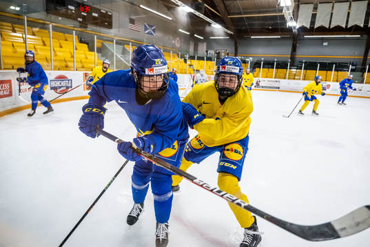 Lina Ljungblom and Hanna Thuvik of Sweden at a practice