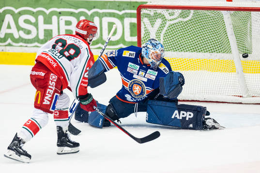 Frölundas Anthony Greco kvitterar till 1-1 bakom Växjös