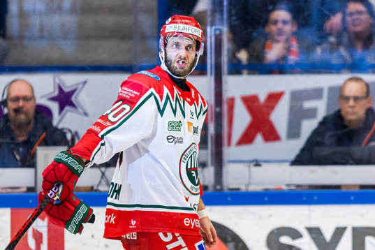 Frölundas Petteri Lindbohm reagerar när han visas ut