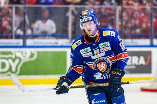 Växjös Joachim Blichfeld jublar