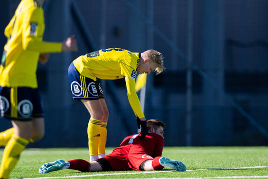 Ängelholms Filip Örnblom och målvakt Robin Streifert