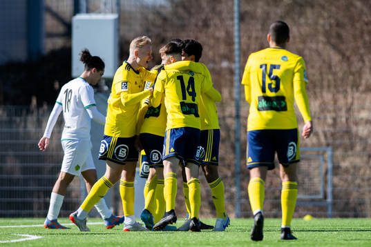Ängelholms spelare jublar