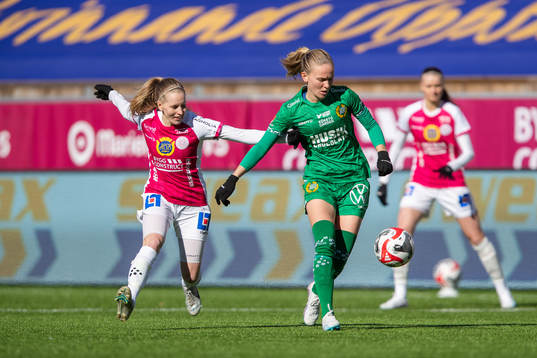 IK Uppsalas Beatrice Gärds och Hammarbys Matilda Vinberg